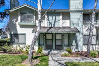 Ridgewood Manor in Fremont, CA - Building Photo - Building Photo