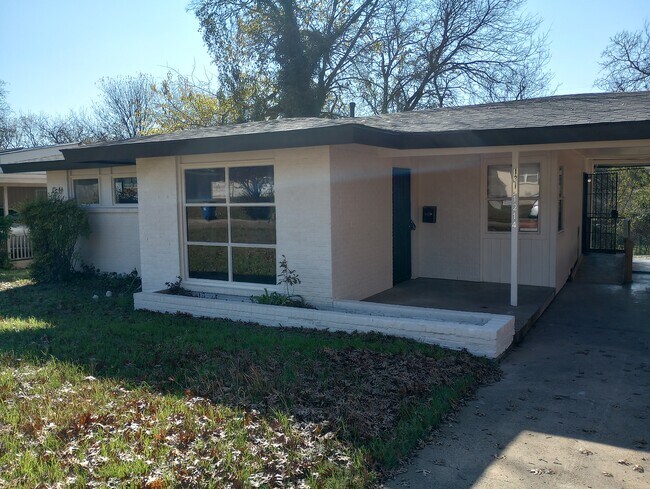 1214 Adelaide Dr in Dallas, TX - Building Photo - Building Photo