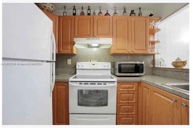 755 SW 6th St in Miami, FL - Building Photo - Building Photo