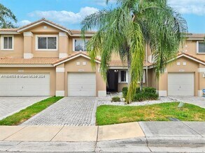 15821 SW 10th St in Pembroke Pines, FL - Building Photo - Building Photo