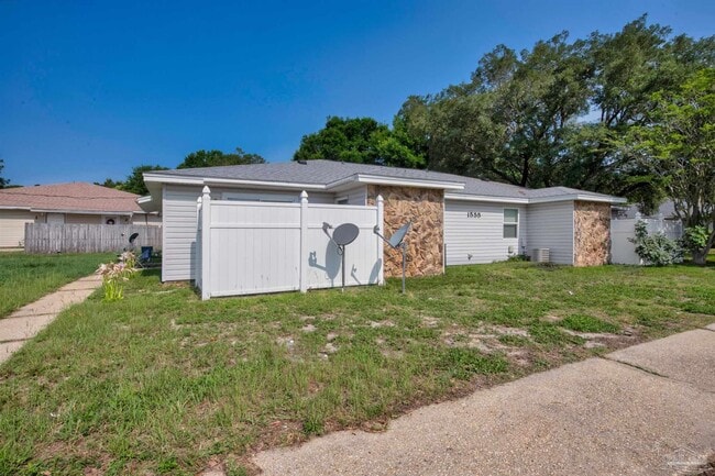 property at 1555 Green Briar Pkwy