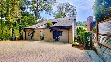 4470 Lakeview Blvd in Lake Oswego, OR - Building Photo - Building Photo
