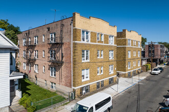 330 E. 33rd St. in Paterson, NJ - Building Photo - Building Photo