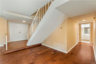 6231 Hesperia Ave in Los Angeles, CA - Building Photo - Building Photo