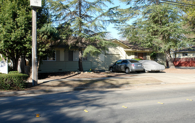 773-791 Dutton Ave in Santa Rosa, CA - Building Photo - Building Photo