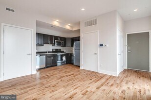 514 South St in Philadelphia, PA - Building Photo