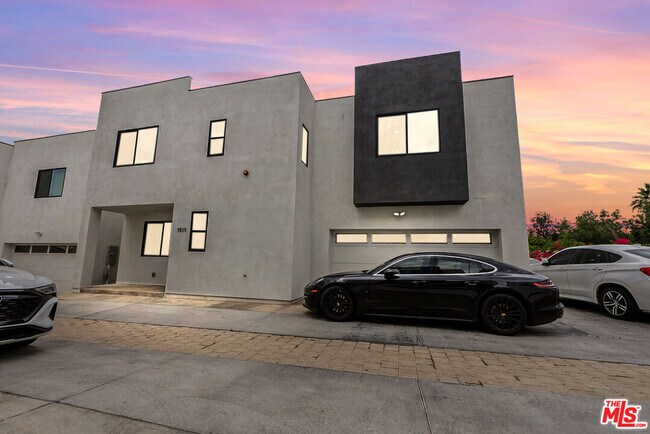 9109 N Nilo Ln in Los Angeles, CA - Building Photo - Building Photo