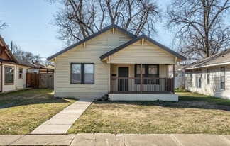 719 S Montreal Ave in Dallas, TX - Building Photo