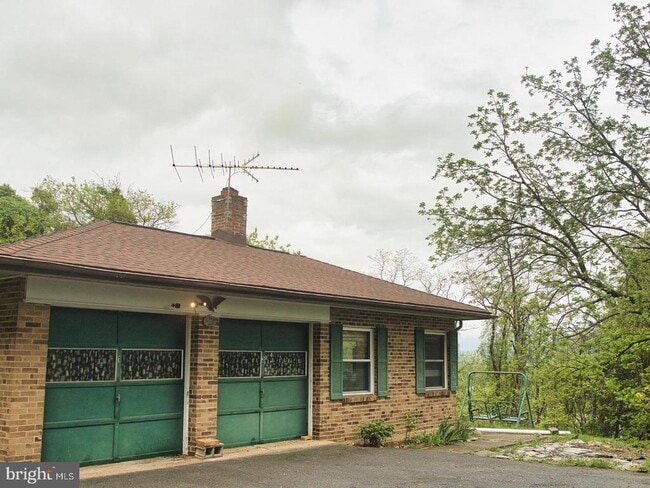 property at 7880 Chambers Hill Rd