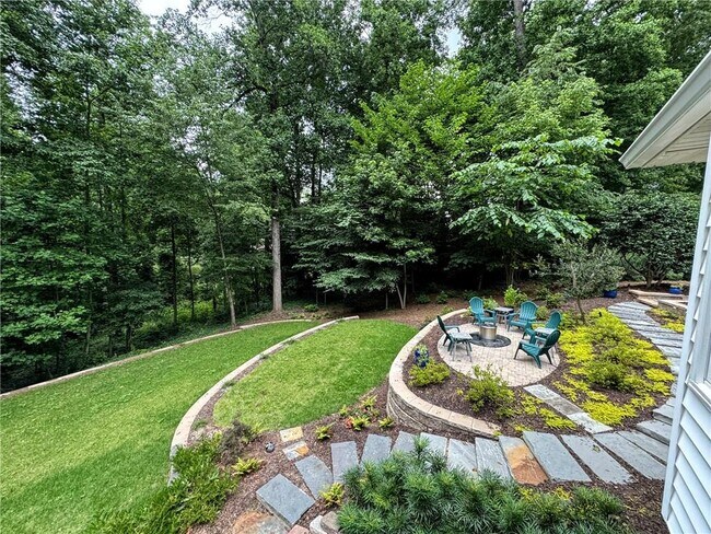 1620 Stonecliff Dr in Decatur, GA - Building Photo - Building Photo