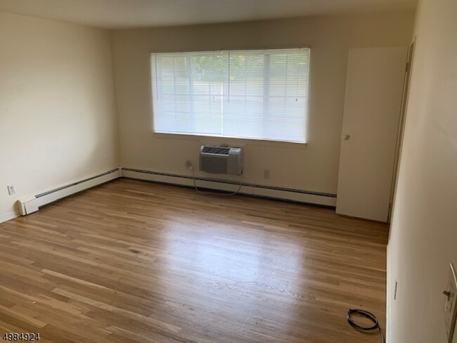 4 Swartswood Rd in Newton, NJ - Building Photo - Building Photo
