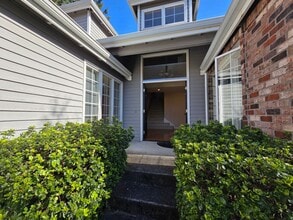 6333 138th Pl SE in Bellevue, WA - Building Photo - Building Photo