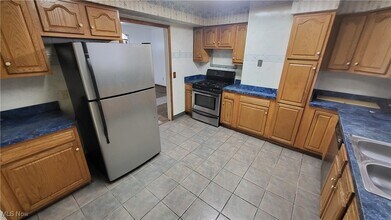 1586 E 86th St in Cleveland, OH - Building Photo - Building Photo