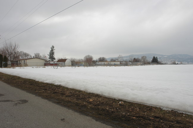 Arjay Mobile Home Park in Spokane Valley, WA - Building Photo - Building Photo