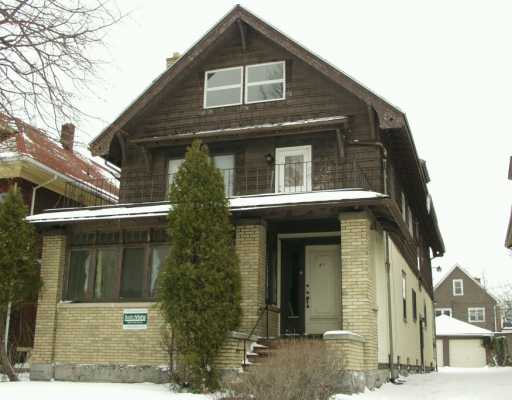 611 Linwood Ave in Buffalo, NY - Foto de edificio - Building Photo