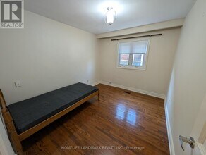 56 Bickerton Crescent in Toronto, ON - Building Photo - Building Photo