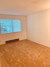 9474 Redmond - Woodinville Rd NE in Redmond, WA - Building Photo - Building Photo