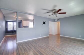 5657 N 39th Ave in Phoenix, AZ - Building Photo - Building Photo