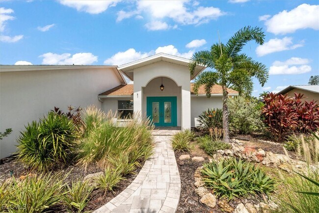 3418 SE 19th Ave in Cape Coral, FL - Building Photo - Building Photo