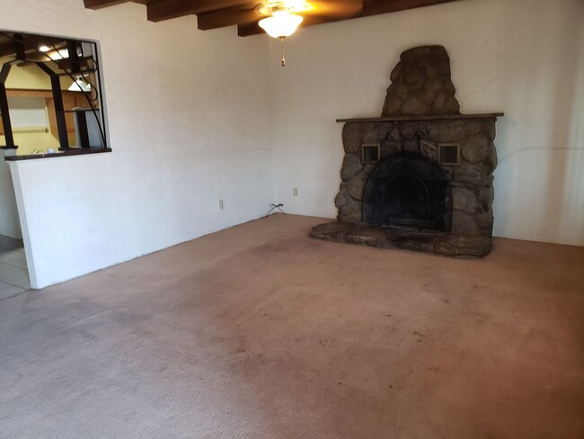 property at 3026-3028 E Alta Vista St