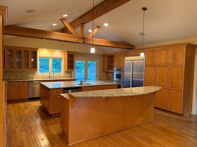 16248 Darcia Pl in Los Angeles, CA - Building Photo - Building Photo