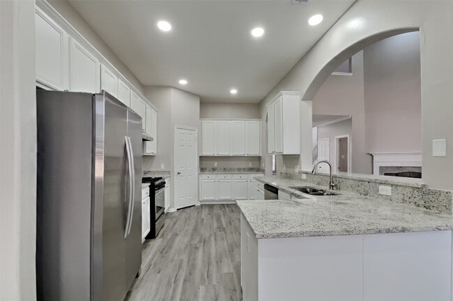 property at 7015 Fountain Lilly Dr