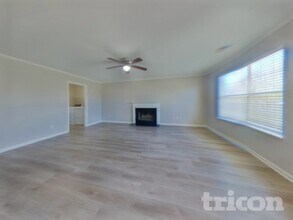 19 Willow Bend Dr in Taylors, SC - Foto de edificio - Building Photo