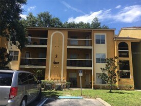 5287 Images Cir in Kissimmee, FL - Building Photo