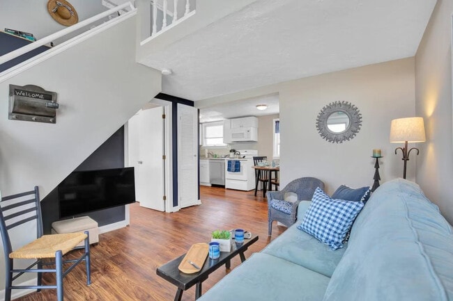 21 Island Path in Hampton, NH - Foto de edificio - Building Photo