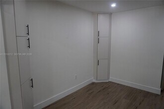 11043 SW 79th Ave in Pinecrest, FL - Building Photo - Building Photo