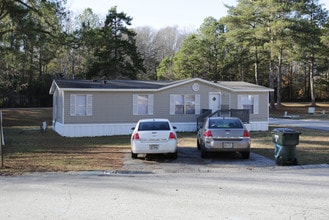 Suburban Woods Manufactured Housing in Union City, GA - Building Photo - Building Photo