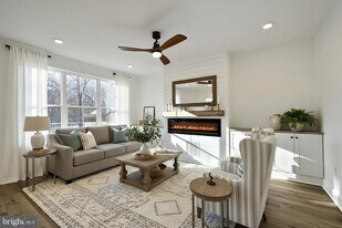 1022 Trinity Rd in York, PA - Building Photo