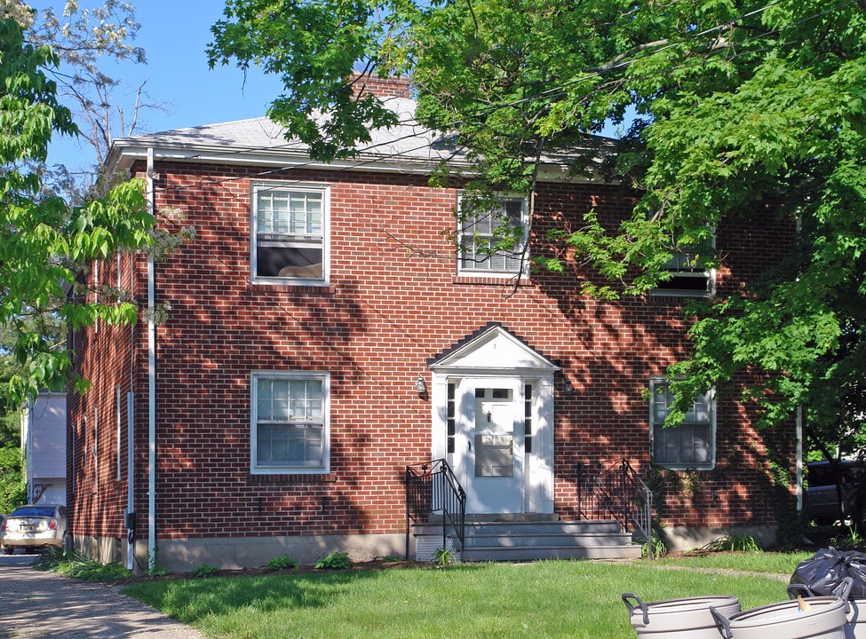7 Bartlett Ave in Erlanger, KY - Building Photo