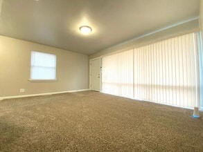 1016 E 35th Ct in Gary, IN - Building Photo - Building Photo