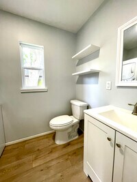 1107 Winston St, Unit B photo'