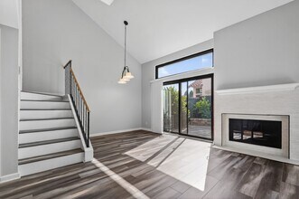 3681 Caminito Cielo Del Mar in San Diego, CA - Building Photo - Building Photo