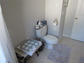 28 E River Rd in Central Square, NY - Building Photo