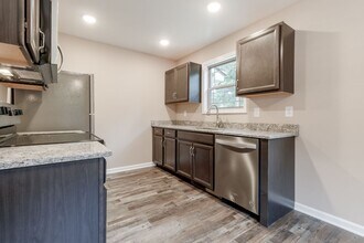 413 Hietts Ln in Clarksville, TN - Building Photo - Building Photo