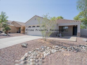 17432 W Calavar Rd in Surprise, AZ - Building Photo - Building Photo