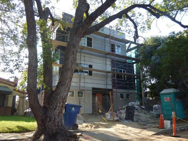 4827 Satsuma Ave in North Hollywood, CA - Building Photo - Building Photo