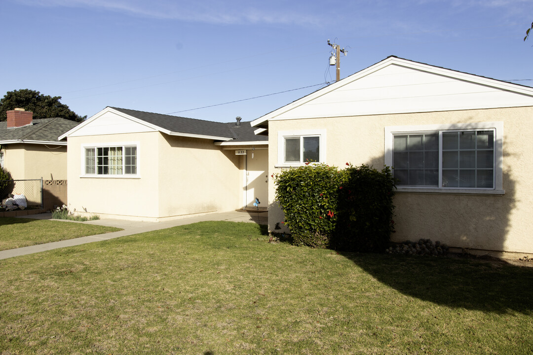 1133 W Hemlock St in Oxnard, CA - Building Photo