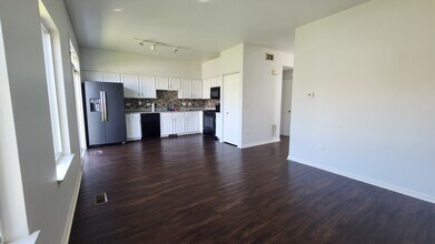 2725 Hoffman St in Plano, IL - Building Photo - Building Photo