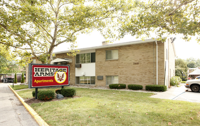 Reside 3031 Apartments in Lansing, MI - Foto de edificio - Building Photo