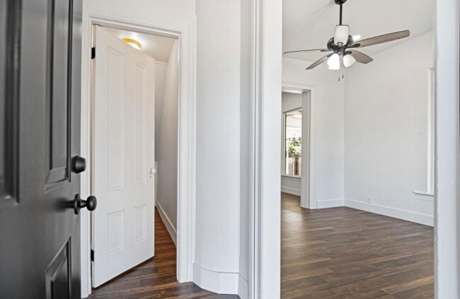 325 W Bush St in Lemoore, CA - Building Photo - Building Photo