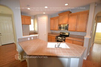 7966 Roseview Way in Sacramento, CA - Building Photo - Building Photo