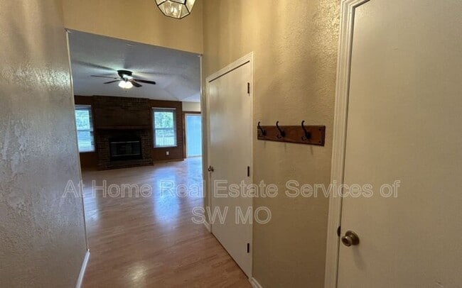 2133 S Golden Ave in Springfield, MO - Building Photo - Building Photo