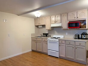 31 Storm St, Unit GRDN in Tarrytown, NY - Building Photo - Building Photo