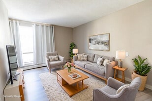 Morros Manor in Calgary, AB - Building Photo