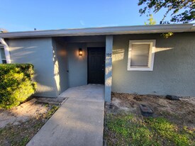 105 Dorchester Square in Lake Mary, FL - Building Photo