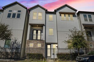 1214 Upton St in Houston, TX - Building Photo